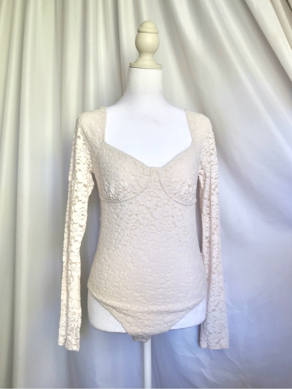 Lace Long-Sleeve Bodysuit